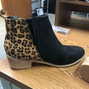 Corky’s Boutique Booties Sz.8